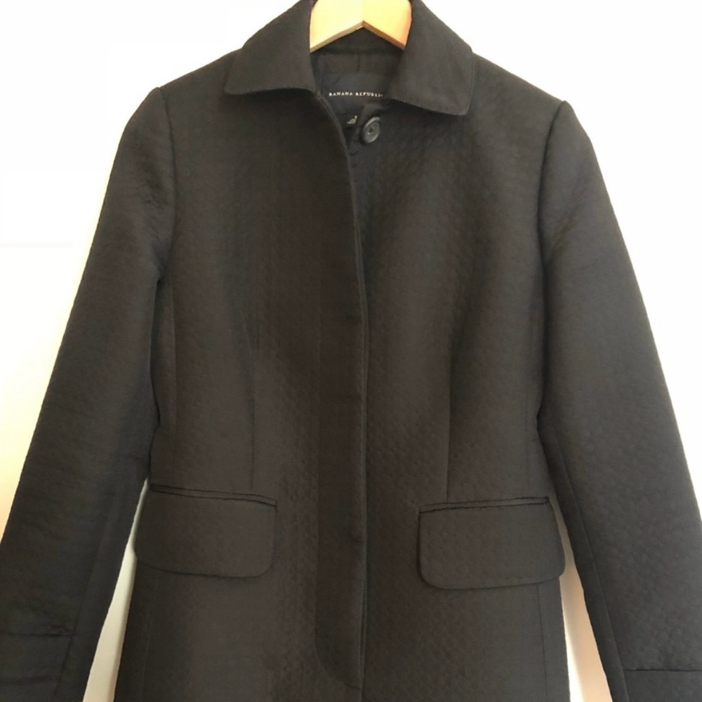 Banana Republic women’s black quilted car trench coat, Small